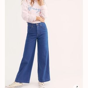 Wrangler Wide Leg Low Dip Rinse Jean 